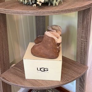 Infant UGG boots. Size: Small